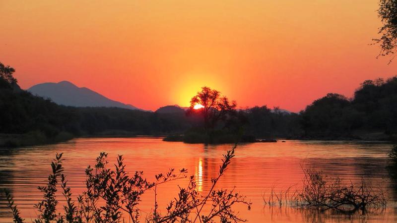 Kunene River Lodge Ehomba Ngoại thất bức ảnh