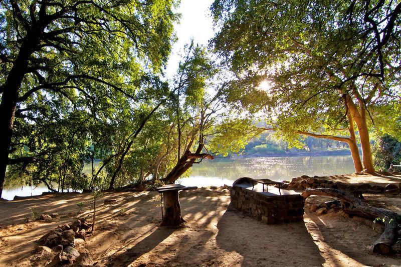 Kunene River Lodge Ehomba Ngoại thất bức ảnh