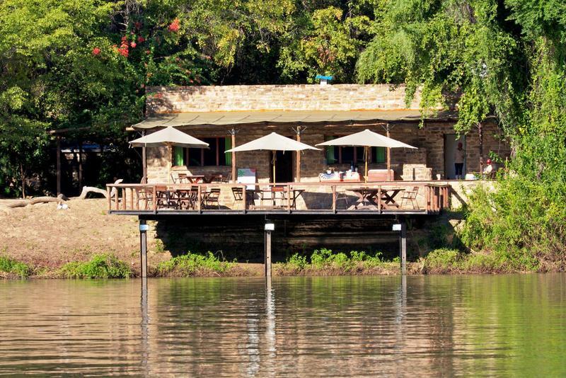 Kunene River Lodge Ehomba Ngoại thất bức ảnh